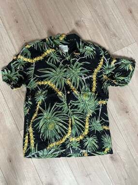 Diamond Head Sportswear Hawaiian Rayon Shirt Size Medium